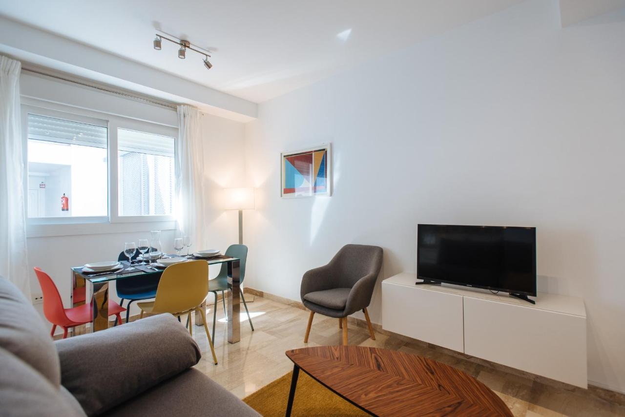 Triana Boutique Free Parking Apartment Seville Exterior photo